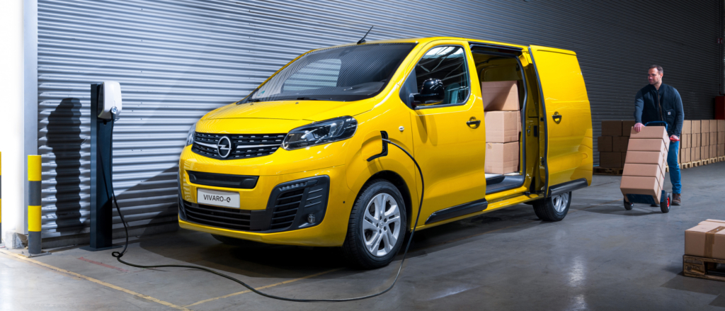 04 Vivaro e 2880x1235px 1024x439 - Winner of International Van of the Year 2021: The Opel Vivaro-e