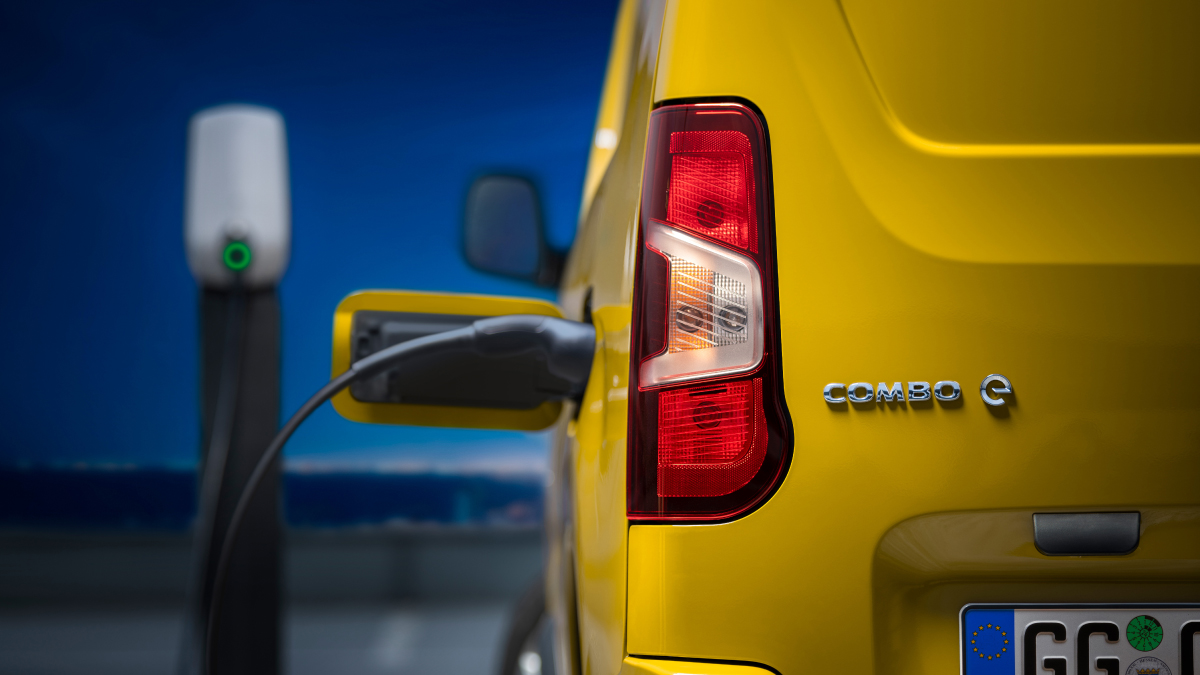 electric vs diesel vs petrol - Opel News