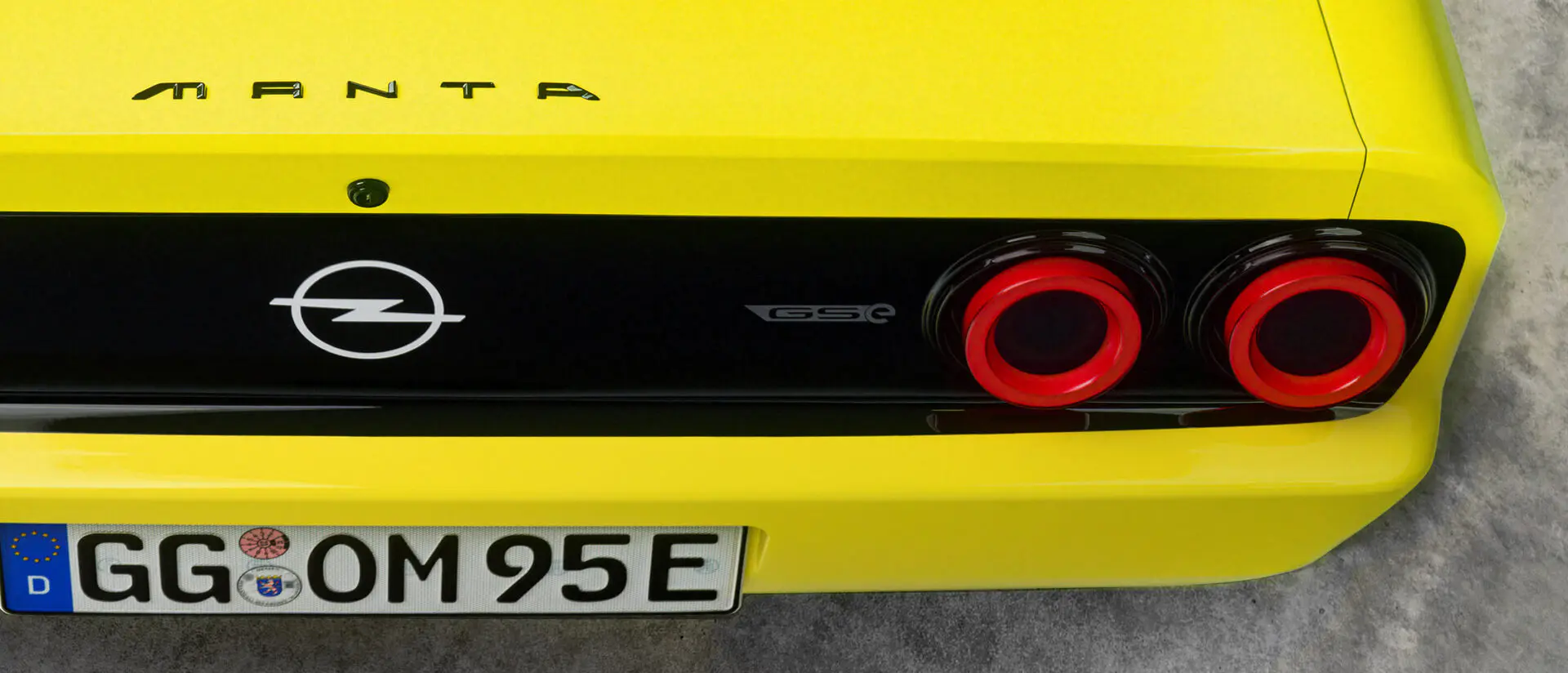 opel manta gse exterior back detail 21x9 515571 scaled - Manta GSe ElektroMOD