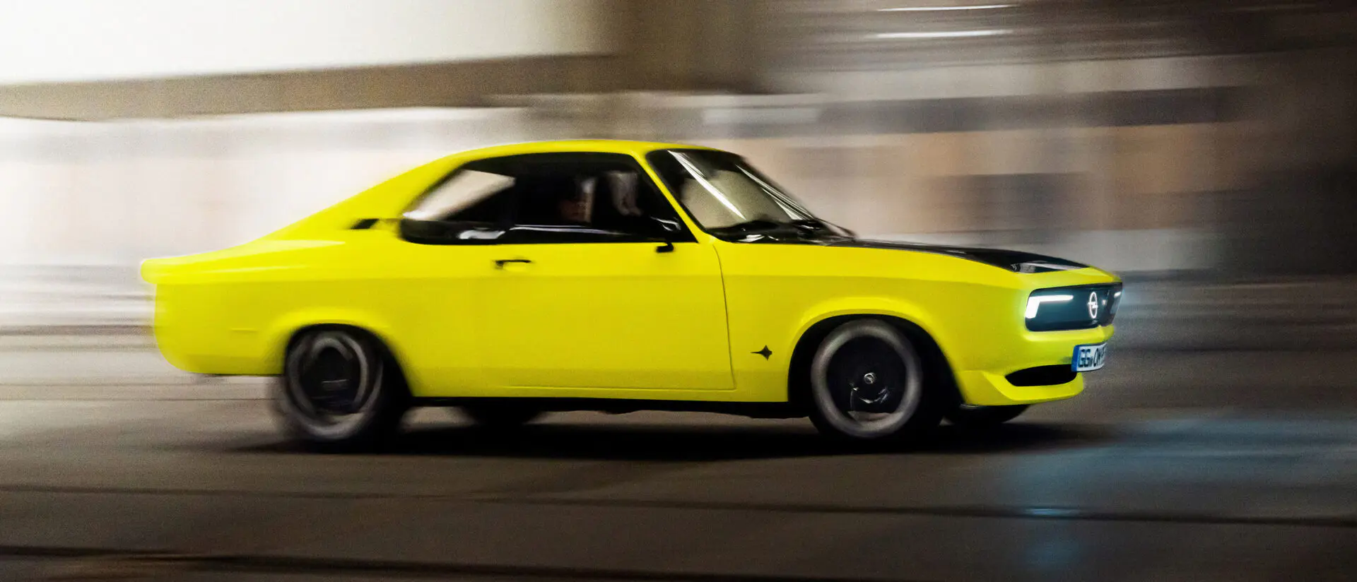 opel manta gse exterior driving 21x9 515565 scaled - Manta GSe ElektroMOD