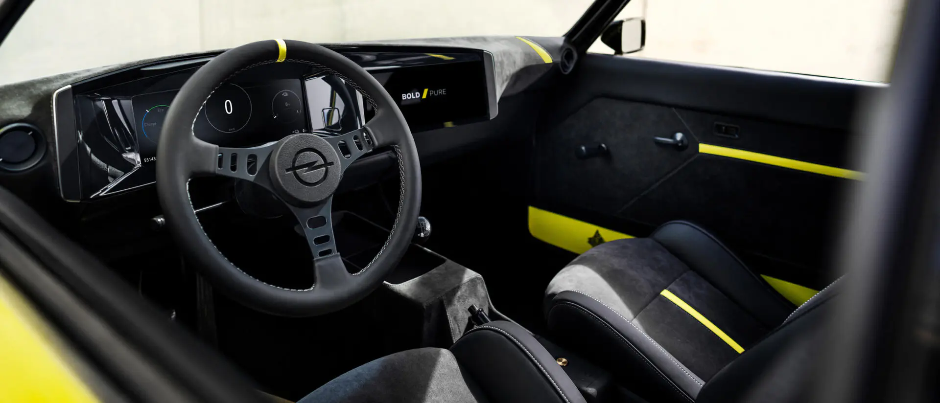 opel manta gse interior 21x9 515572 scaled - Manta GSe ElektroMOD